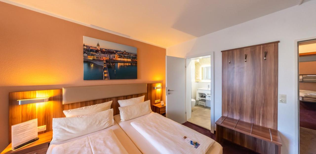 Lowen Hotel