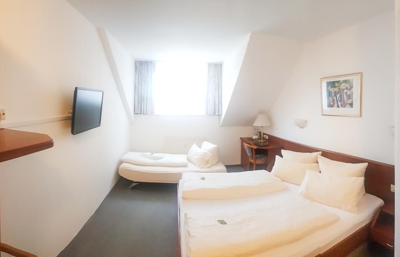 Loewen Hotel