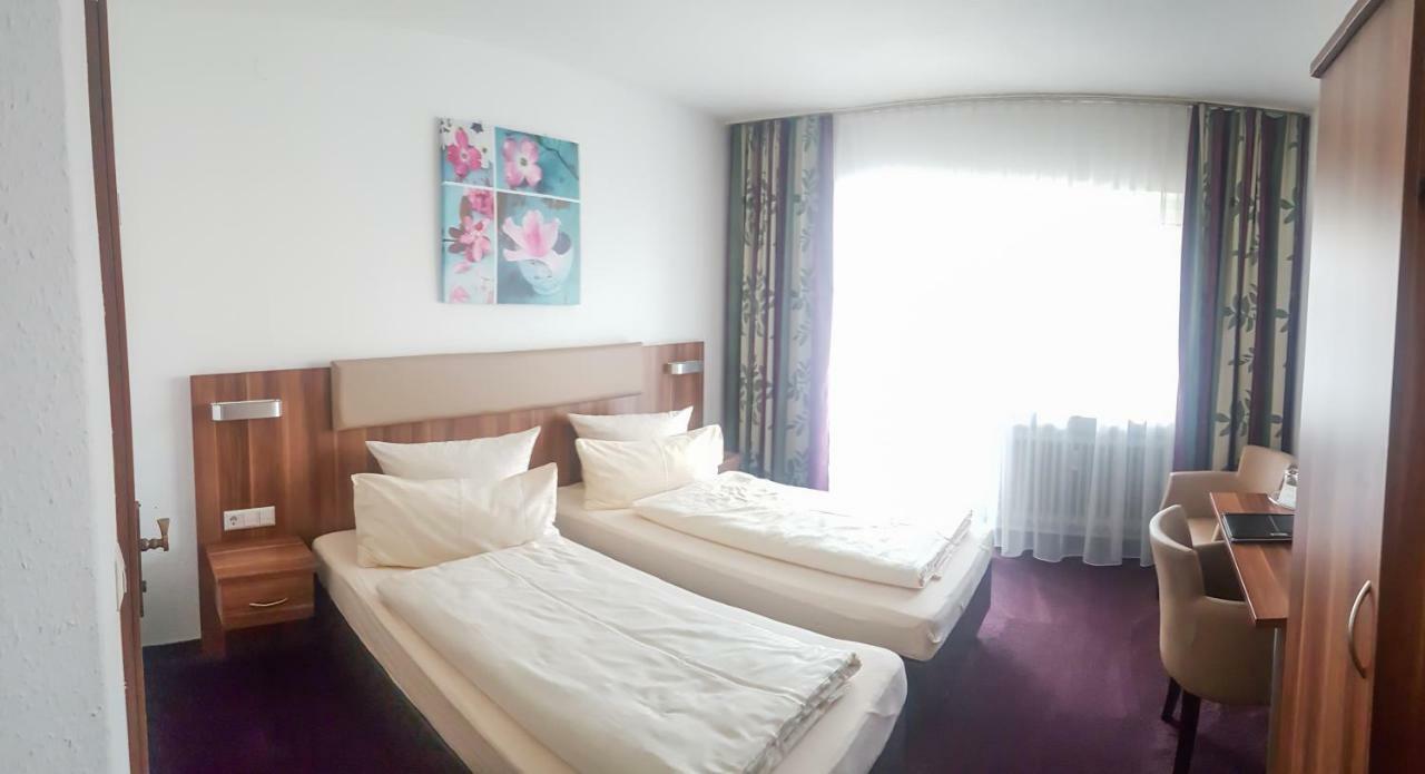 Loewen Hotel